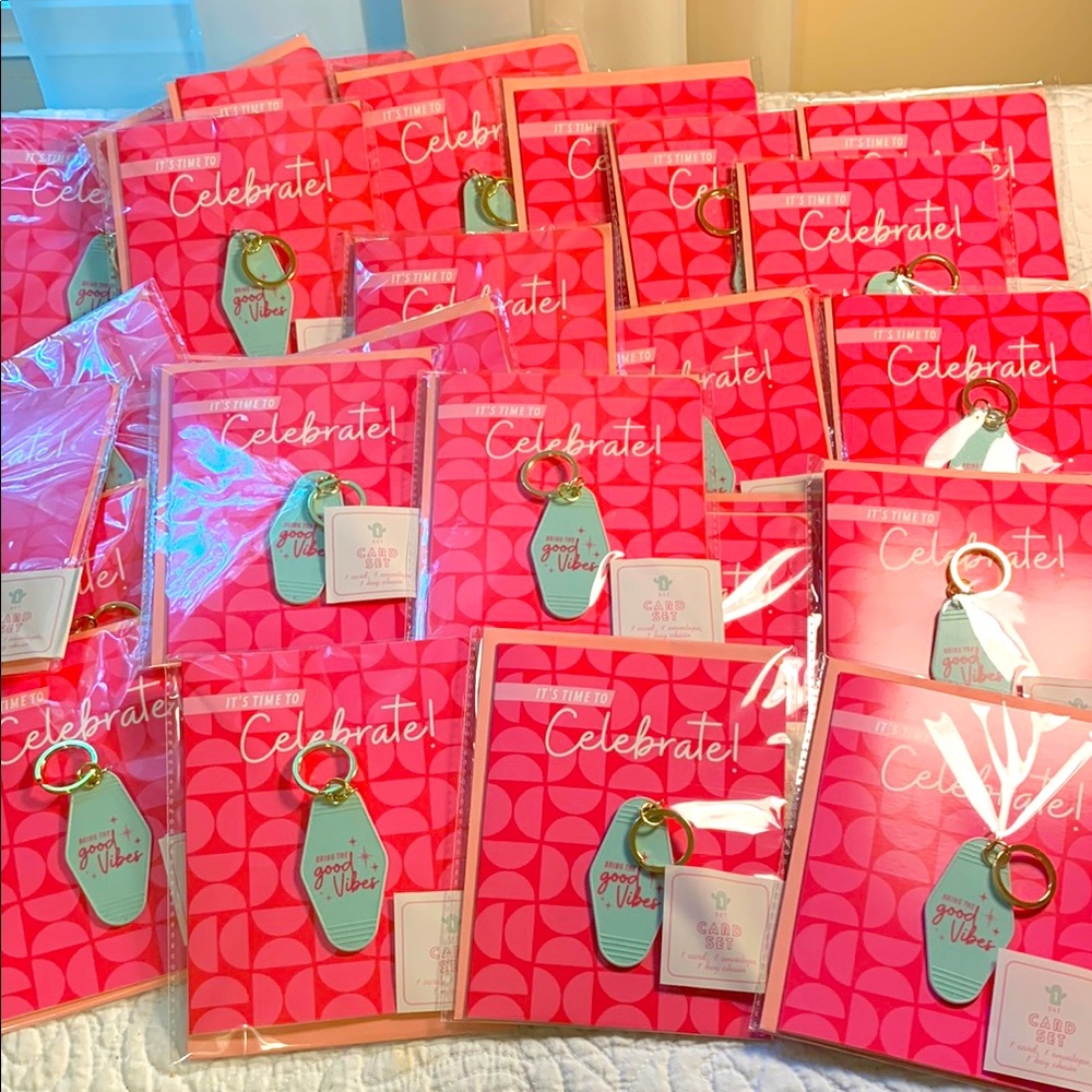 Key Chain Time to Celebrate Note cards NEW 30 Pc Bring the good vibe Keychains